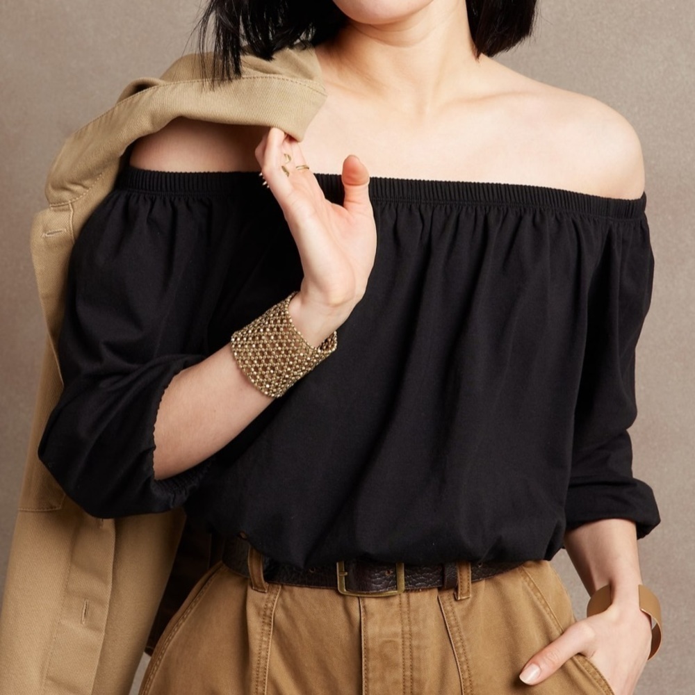 Banana Republic Off-Shoulder Knit Top black